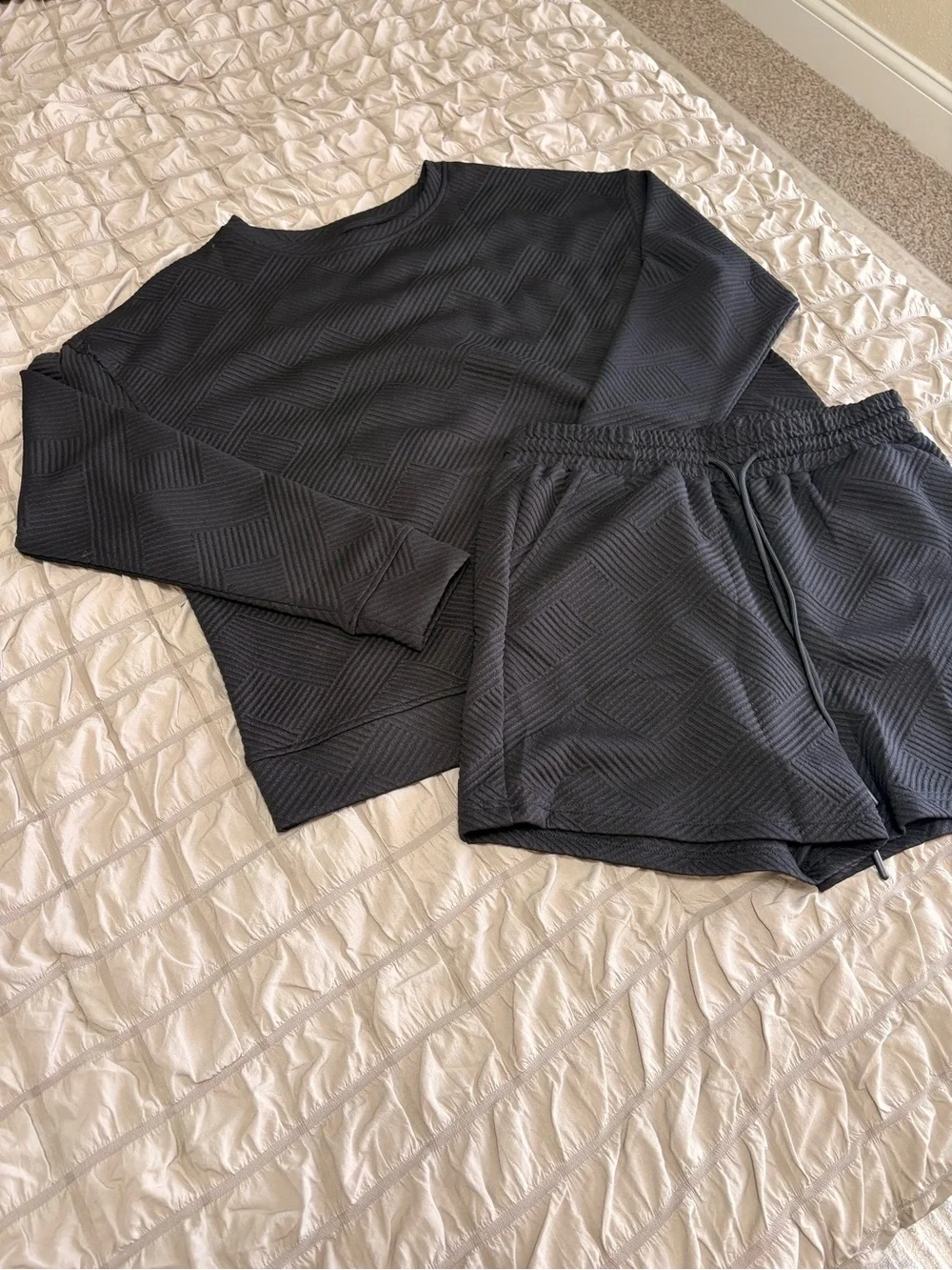 Women's Textured Lounge Set in Black